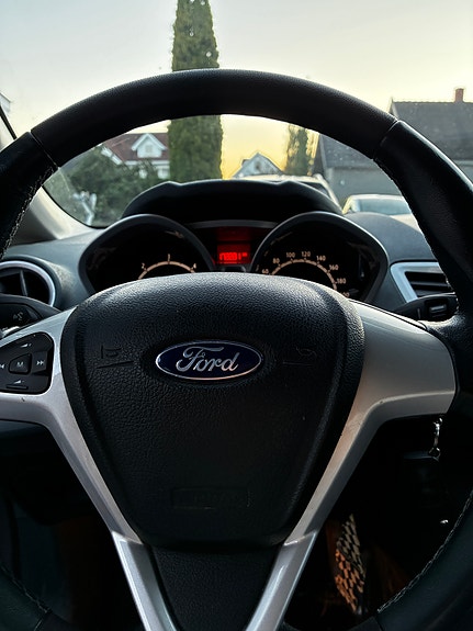 Ford Fiesta 21 of 24