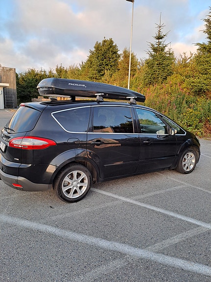 Ford S-MAX 3 of 12