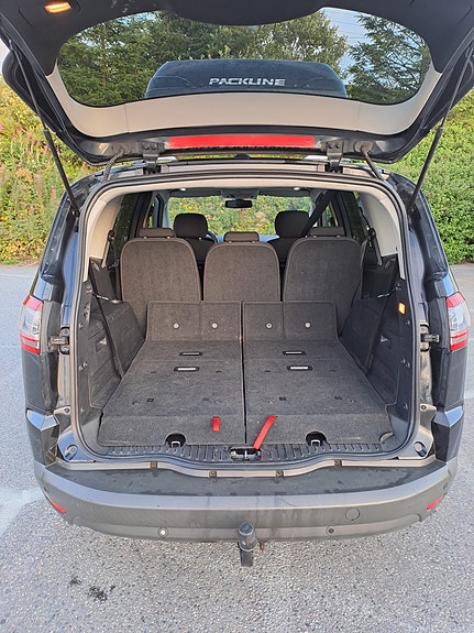 Ford S-MAX 7 of 12