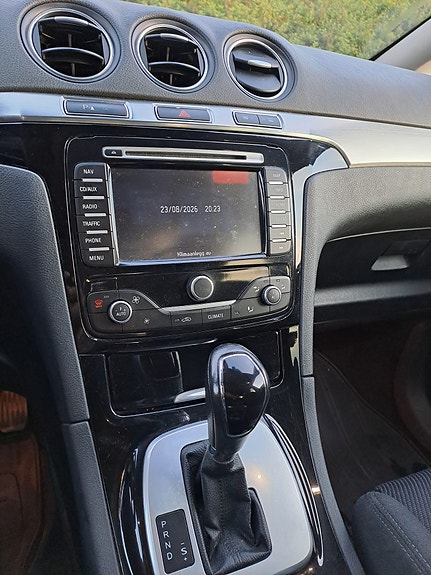 Ford S-MAX 10 of 12