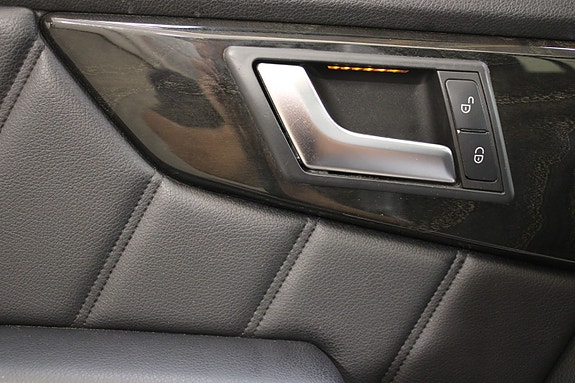 Mercedes-Benz GLK220 23 of 30