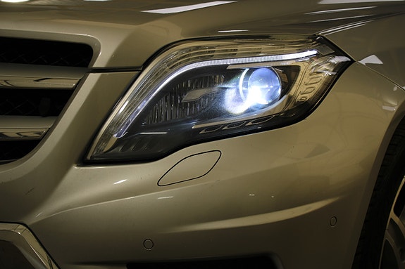Mercedes-Benz GLK220 19 of 30