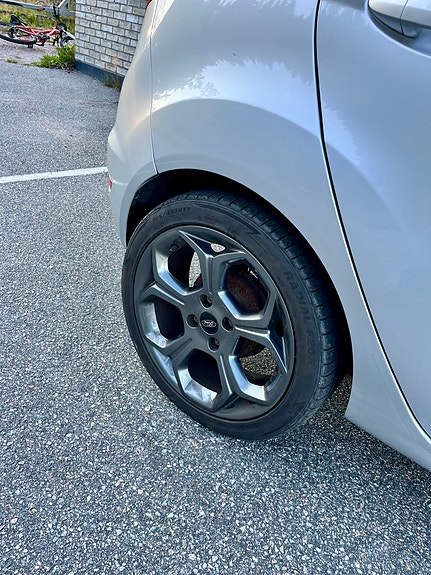 Ford Fiesta 16 of 30