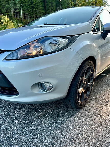Ford Fiesta 19 of 30