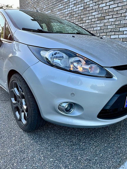Ford Fiesta 18 of 30