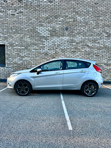 Ford Fiesta 3 of 30