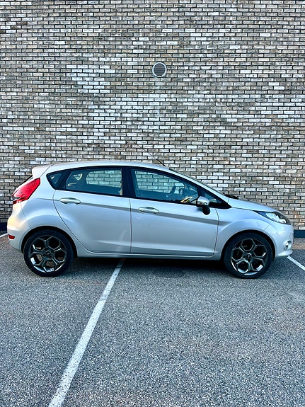 Ford Fiesta 9 of 30