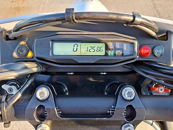 Husqvarna 701 Supermoto 7 of 16