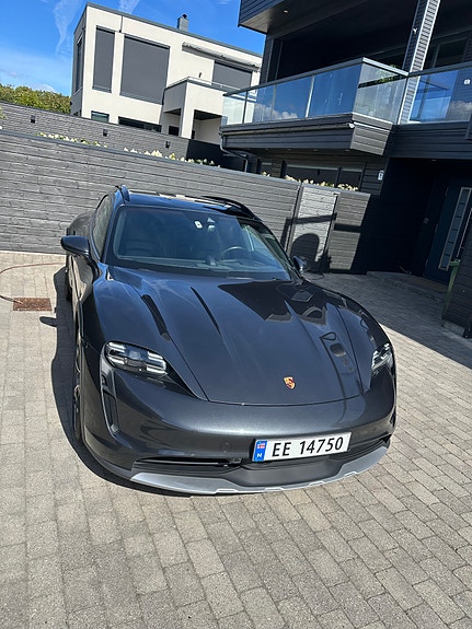 Porsche Taycan 4 2 of 13