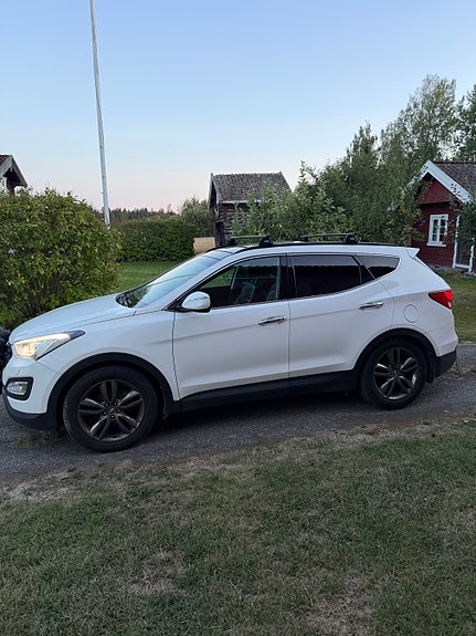 Hyundai Santa Fe 12 of 28
