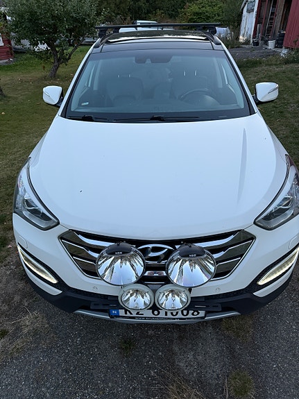 Hyundai Santa Fe 3 of 28