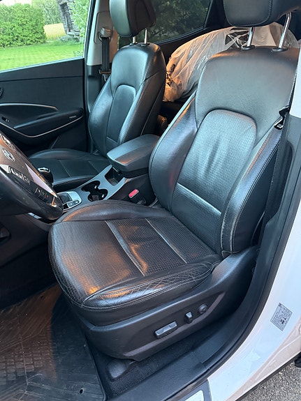 Hyundai Santa Fe 15 of 28