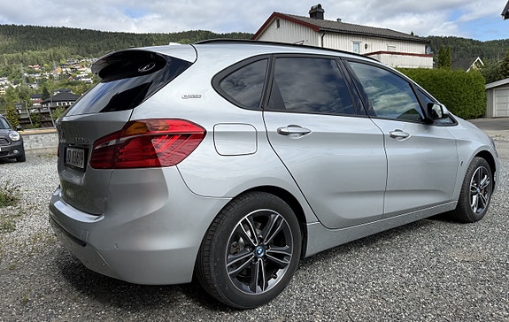 BMW 225xe 4 of 13