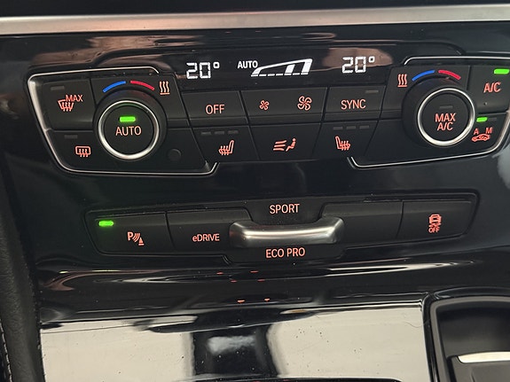 BMW 225xe 10 of 13