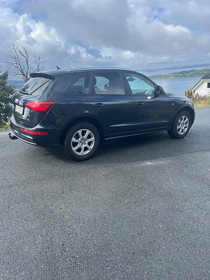 Audi Q5 2 of 10
