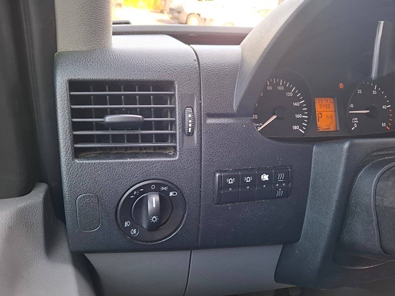 Mercedes-Benz Sprinter 318 14 of 30