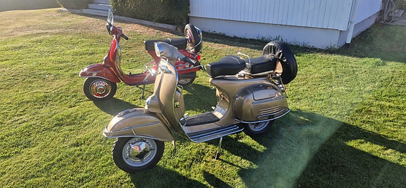 Vespa V5SA 2 of 17