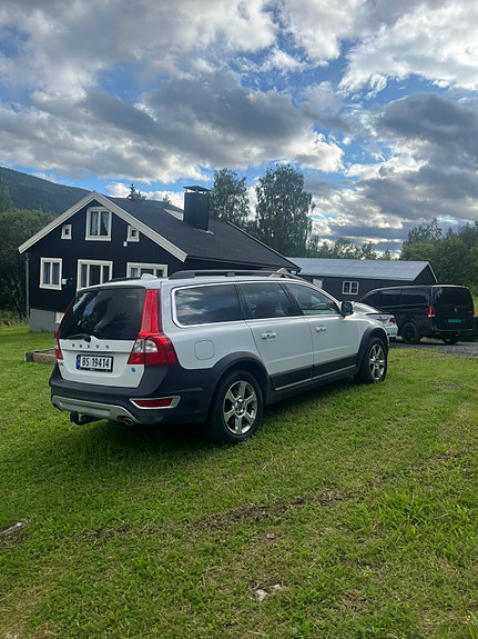 Volvo XC70 4 of 5