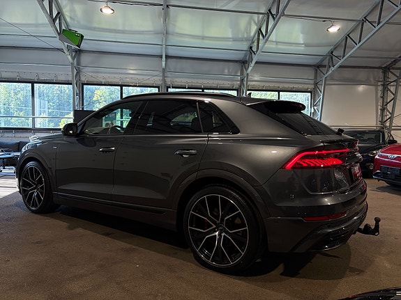 Audi Q8 9 of 30