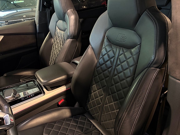 Audi Q8 28 of 30