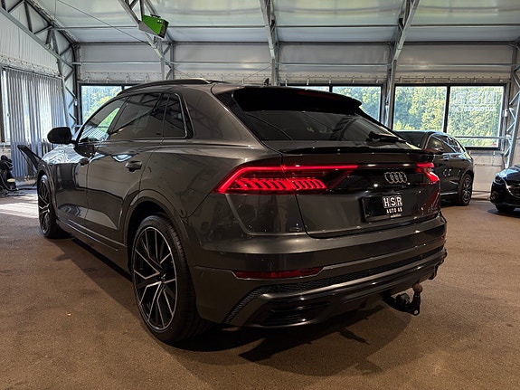 Audi Q8 10 of 30