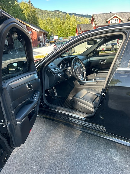 Mercedes-Benz E220 d 13 of 26