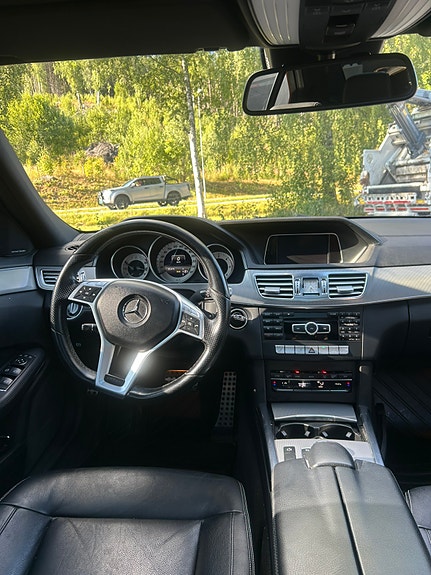 Mercedes-Benz E220 d 15 of 26