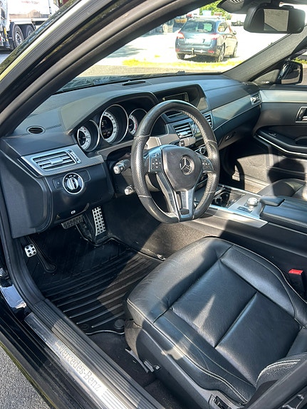 Mercedes-Benz E220 d 14 of 26