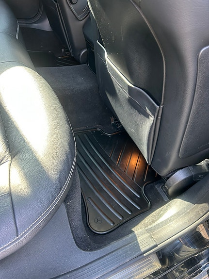 Mercedes-Benz E220 d 22 of 26