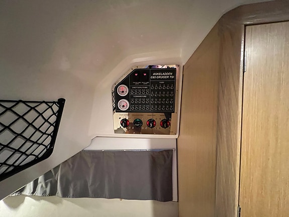 Godt vedlikeholdt 2019 modell med ekte teak - Fin familiebåt 25 of 30
