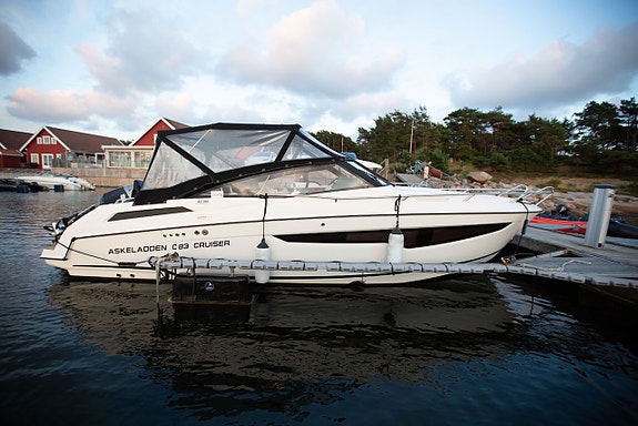 Godt vedlikeholdt 2019 modell med ekte teak - Fin familiebåt 6 of 30