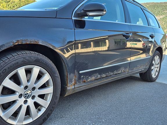 Volkswagen Passat 8 of 23