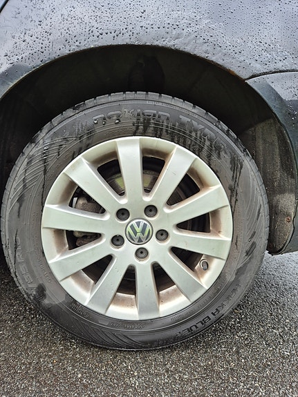 Volkswagen Passat 19 of 23