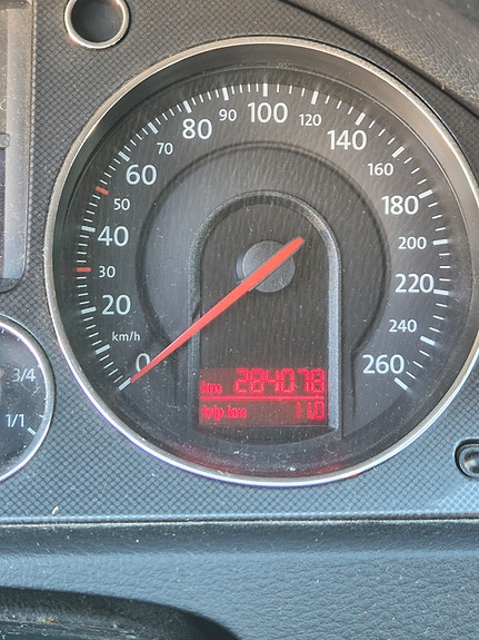 Volkswagen Passat 15 of 23