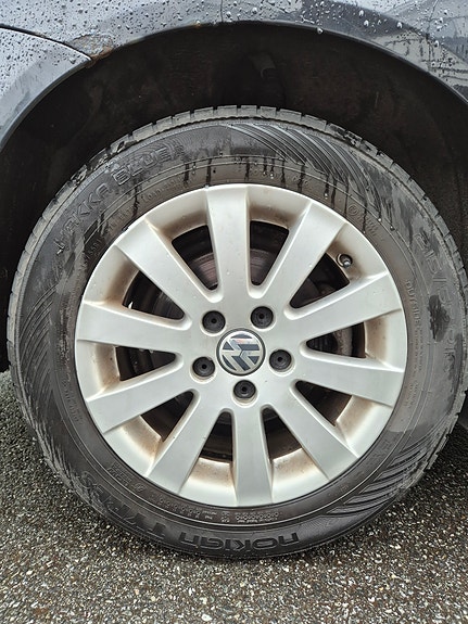 Volkswagen Passat 18 of 23