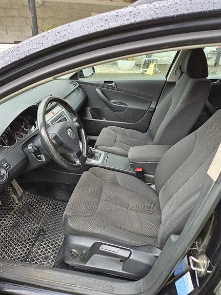 Volkswagen Passat 22 of 23