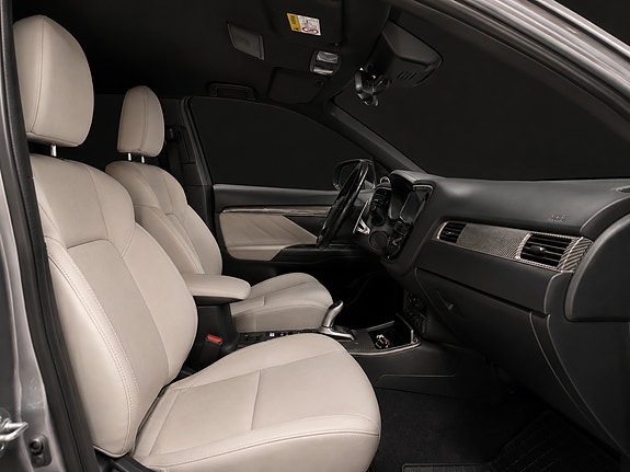 Mitsubishi Outlander 14 of 30