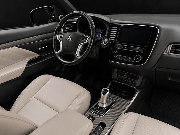 Mitsubishi Outlander 15 of 30