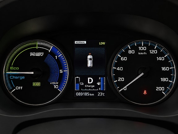 Mitsubishi Outlander 24 of 30