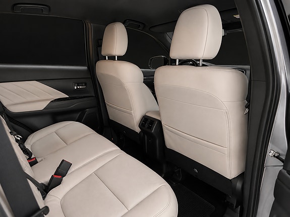 Mitsubishi Outlander 17 of 30