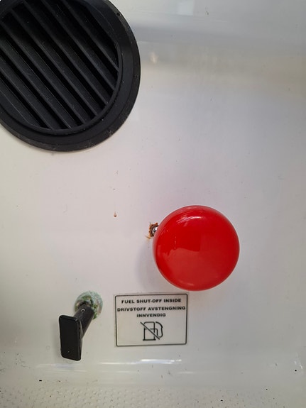 Askeladden P 66 Pilothouse 11 of 30