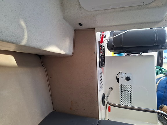Askeladden P 66 Pilothouse 12 of 30