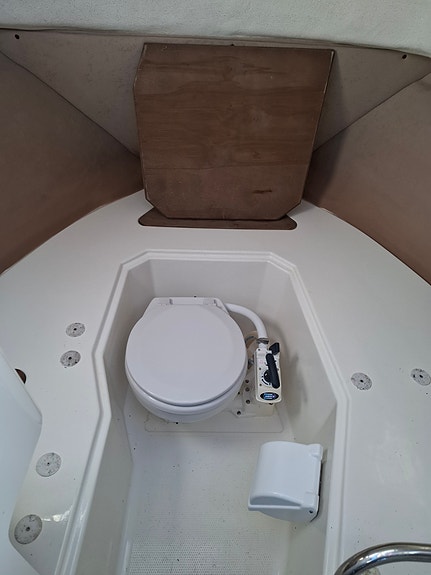 Askeladden P 66 Pilothouse 17 of 30