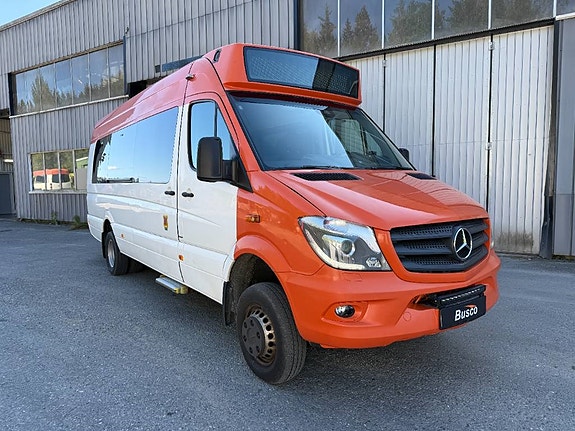 Mercedes-Benz Sprinter 516CDI 4x4. 17+1 seats. 2 of 13