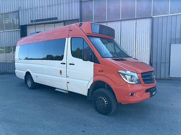 Mercedes-Benz Sprinter 516CDI 4x4. 17+1 seats. 3 of 13