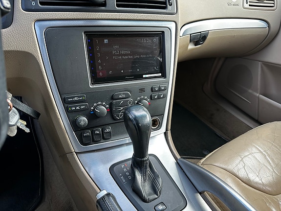 Volvo XC70 22 of 27