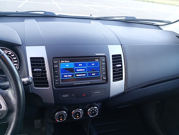 Mitsubishi Outlander 13 of 24