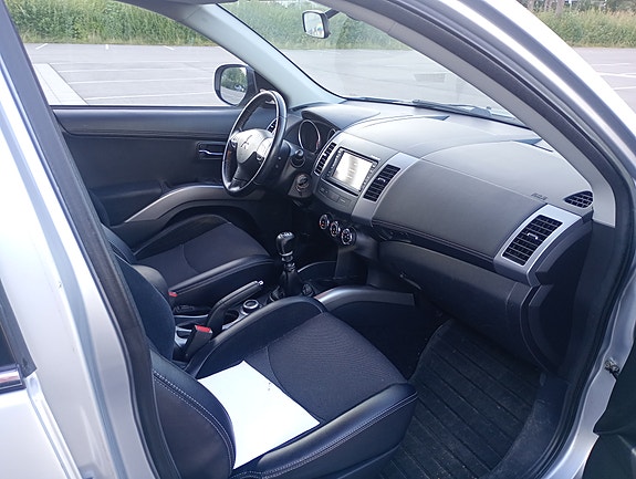 Mitsubishi Outlander 21 of 24