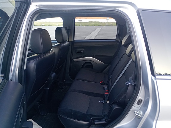 Mitsubishi Outlander 16 of 24