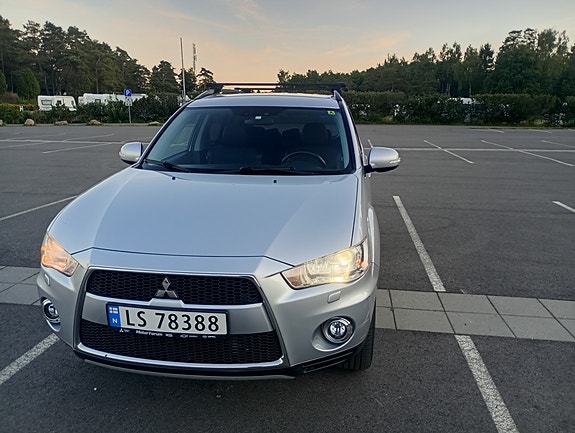 Mitsubishi Outlander 2 of 24